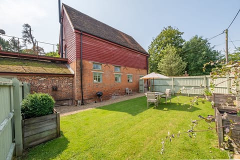 Timber & Coach Apartment in Babergh District