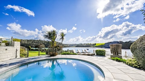 A Slice of Hevva Cake Apartment in England