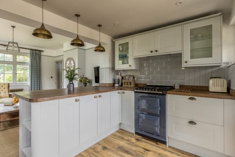 Garden Watch Apartment in East Dorset District