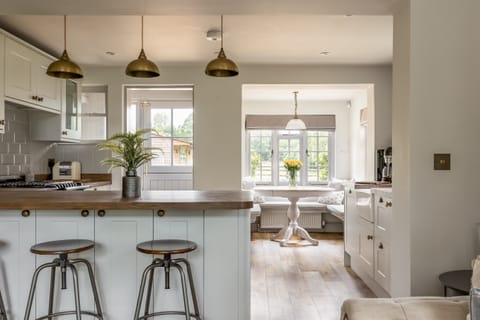 Garden Watch Apartment in East Dorset District