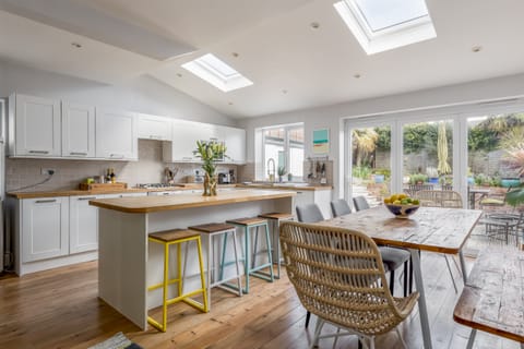 White Water-Lily Apartment in Poole