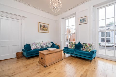 Regency Era Apartment in Cheltenham