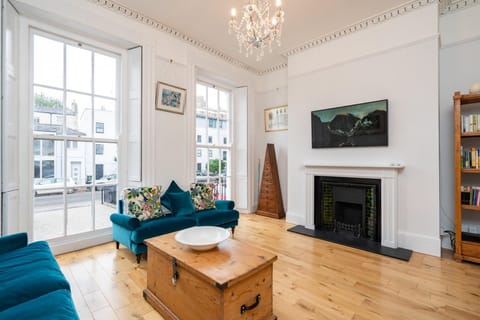 Regency Era Apartment in Cheltenham