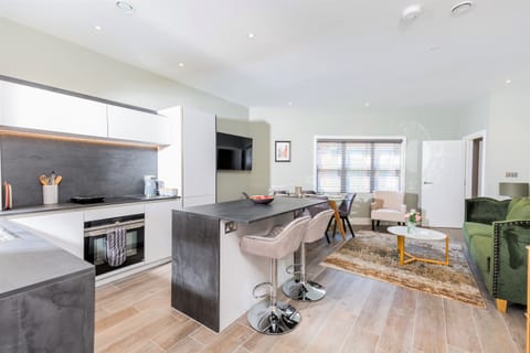 Horses for Courses Apartment in Cheltenham