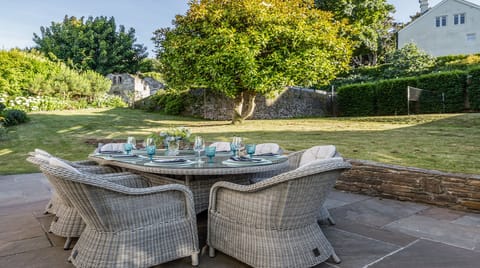 Seafoam Symphony Apartment in Salcombe