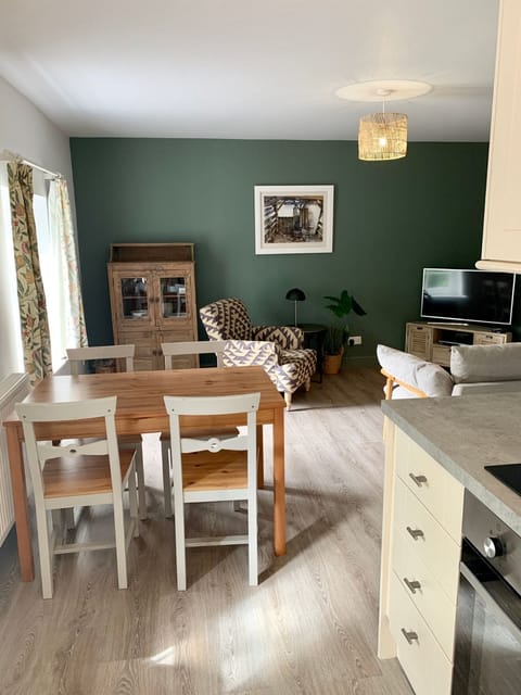 Shepherd's Watch Apartment in England