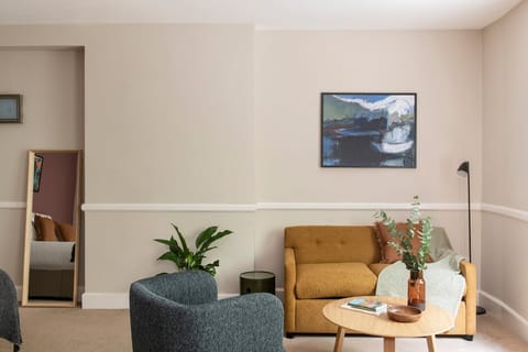 Truly Scrumpy Apartment in Bristol