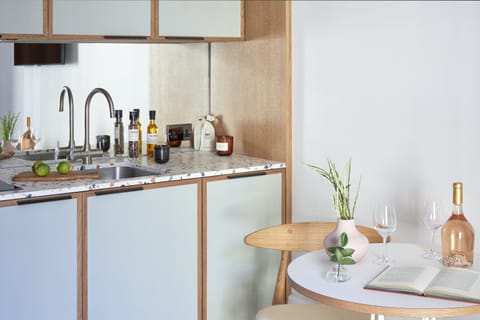 Peach Shnapps Apartment in Cambridge