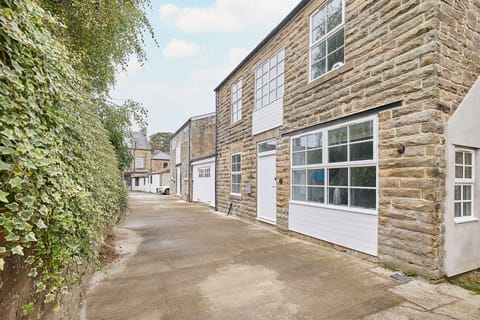 Earl Blue Apartment in Barnard Castle