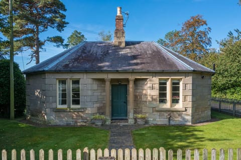 Melkington Lodge Apartment in England