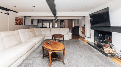 House of Grain House in West Oxfordshire District