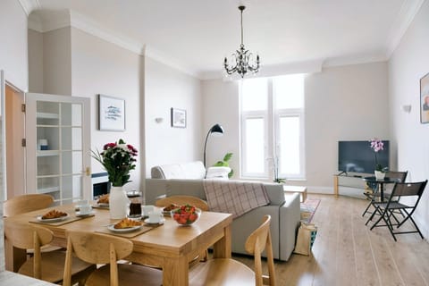 Tidal Wave Apartment in Filey