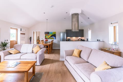 Grazing Grass Apartment in England