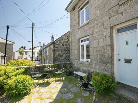 Harbour Hideaway Apartment in Mousehole