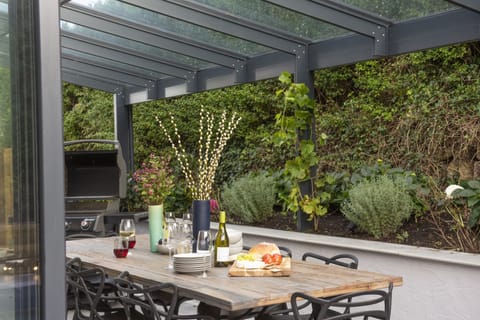 Sea Salt Curls Apartment in England