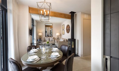 Rivers Edge Apartment in England