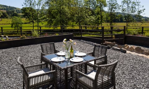 Waterside Apartment in England
