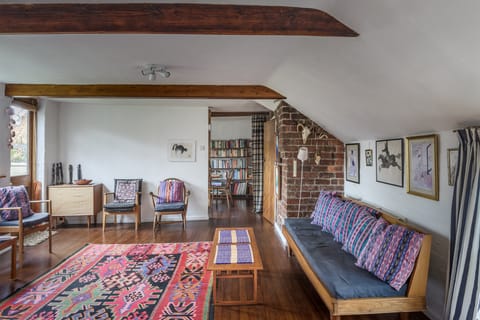 Where The Art Is Apartment in West Lindsey District