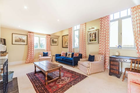 Honey Bee House Apartment in Cherwell District