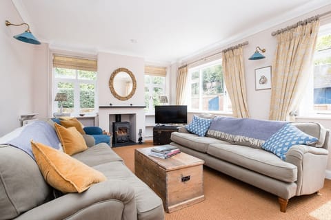 What's The Time? House in England