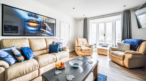 Moonlight on the Harbour Apartment in Looe