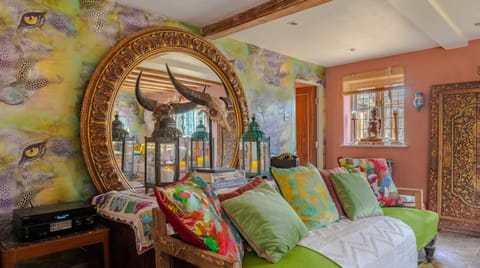 Pink Panther Apartment in Cherwell District