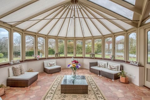 Downwood Apartment in East Dorset District