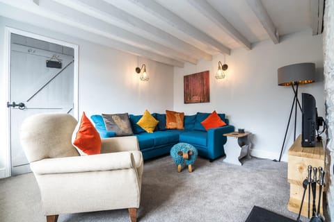 The Fuzzy Blue Sheep Apartment in Amroth