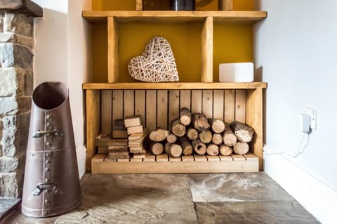 The Fuzzy Blue Sheep Apartment in Amroth