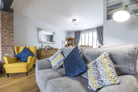 The Call of the Tides Apartment in Wales