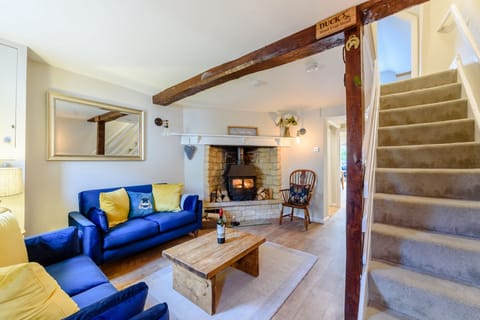 The Buzzy Bumblebee Apartment in Winchcombe