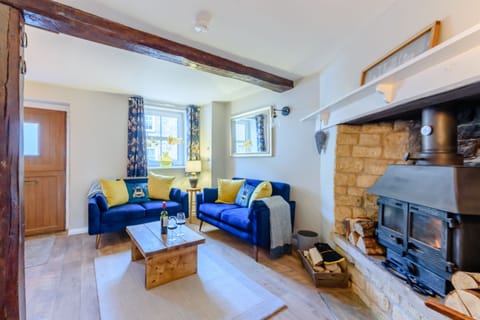 The Buzzy Bumblebee Apartment in Winchcombe