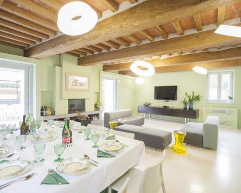 Gregorian Chant Apartment in Capannori