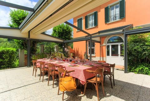 Maestro's Manor Apartment in Pistoia