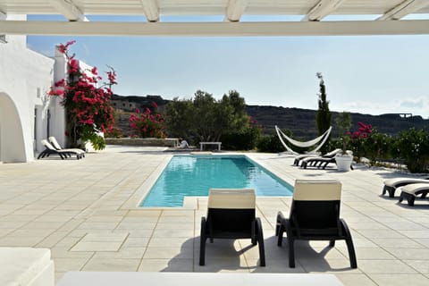 Lunar Power Apartment in Paros, Greece