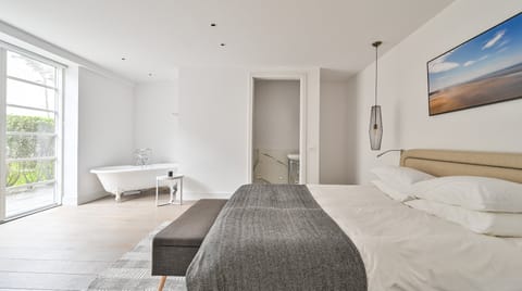 A Crescent of Gold Apartment in Braunton