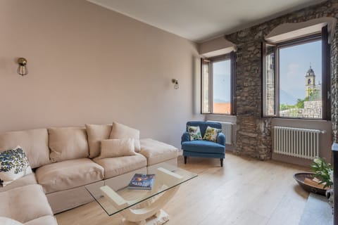 Family Heirloom Apartment in Tremezzo