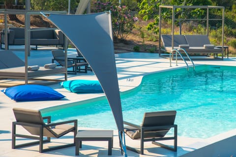 Blue & Lily White Apartment in Halkidiki