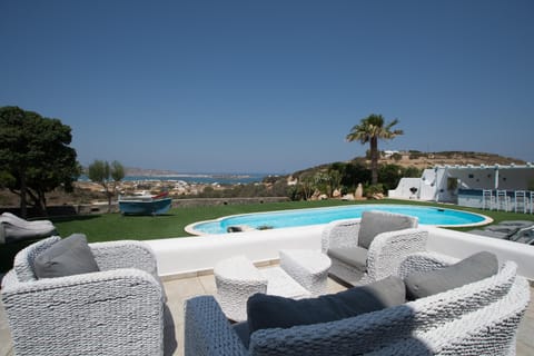 Circadian Rhythm Apartment in Paros, Greece