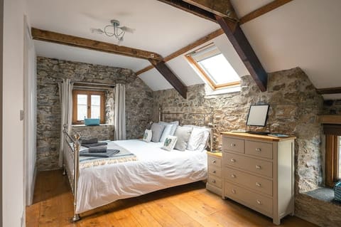 Settle Down Apartment in Saint Davids