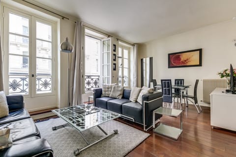 A Drop of Orange Apartment in Paris