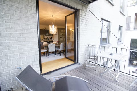 City Reflections Apartment in Saint-Gilles