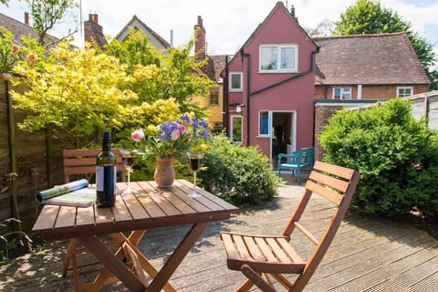 Story By The River Apartment in Babergh District