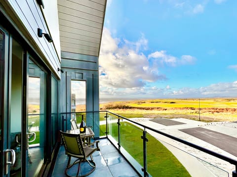 Fairwaves Apartment in Porthcawl