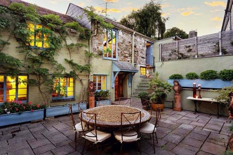 The Merchant Meeting House Apartment in Ashburton