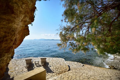 Golden Honeycomb Apartment in Corfu, Greece