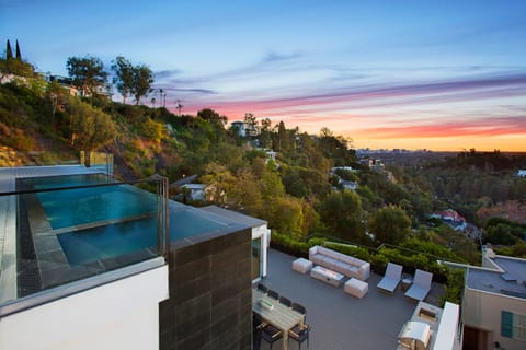 Californian High Life Apartment in Beverly Hills