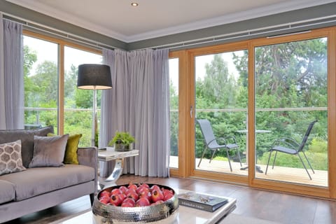 Shines Like Silver Apartment in Aberdeen