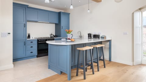 Magical Full Moon Apartment in England