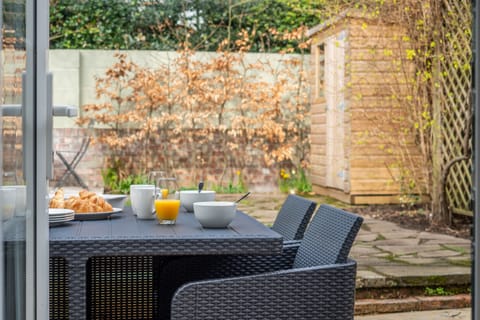 The Hay Wain Apartment in Nayland